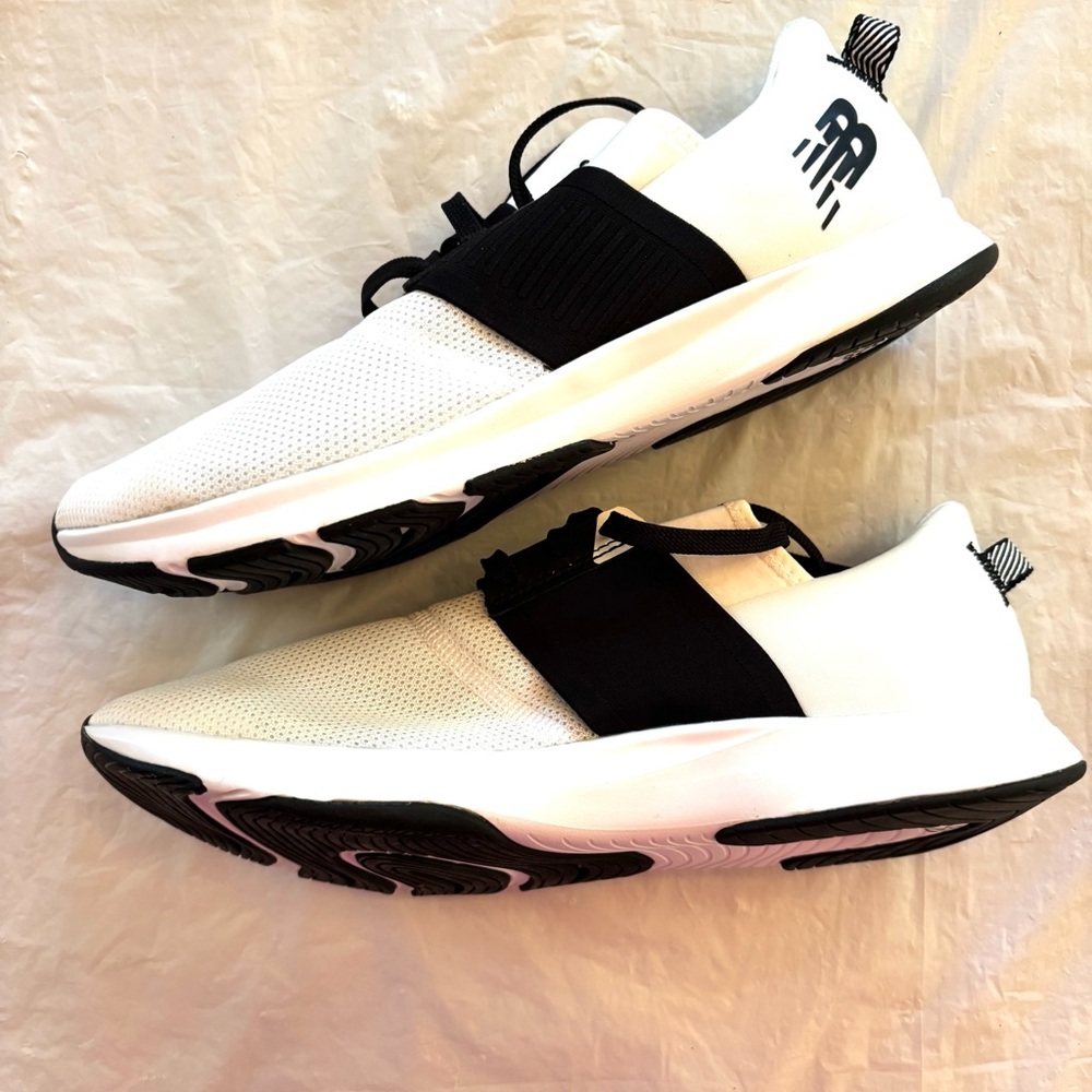 NWOT New Balance Dynasoft Nergize v3 White and Black Sneakers SZ 10 - Picture 2 of 12